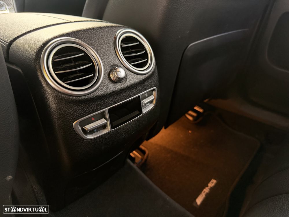 Mercedes-Benz GLC 350 e 4Matic 7G-TRONIC AMG Line - 12