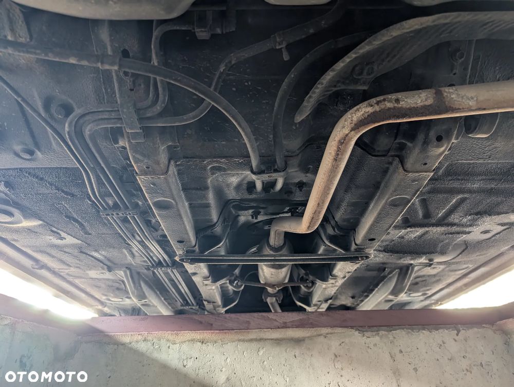 Toyota Yaris 1.0 Terra - 21