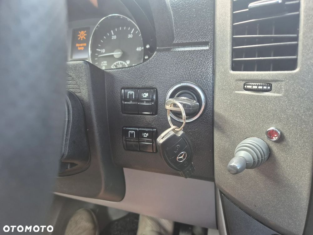 Mercedes-Benz Sprinter - 34