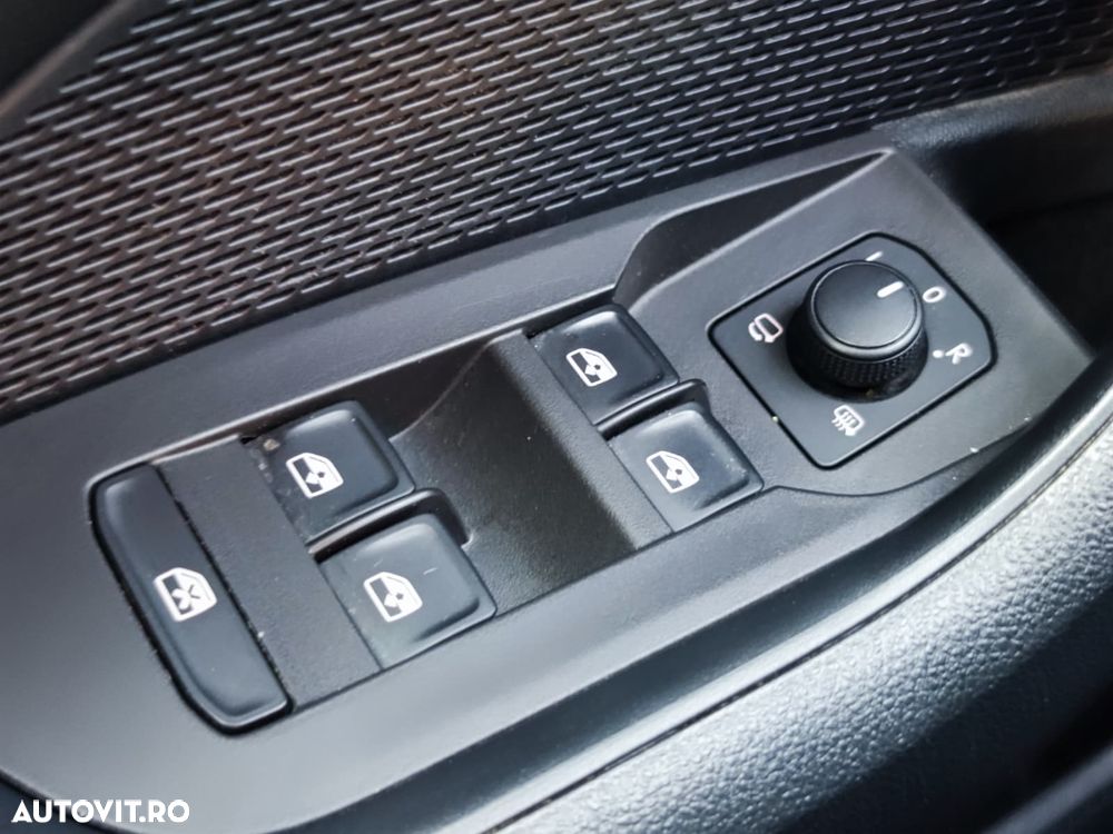 Skoda Octavia 2.0 TDI DSG 4X4 Scout - 25