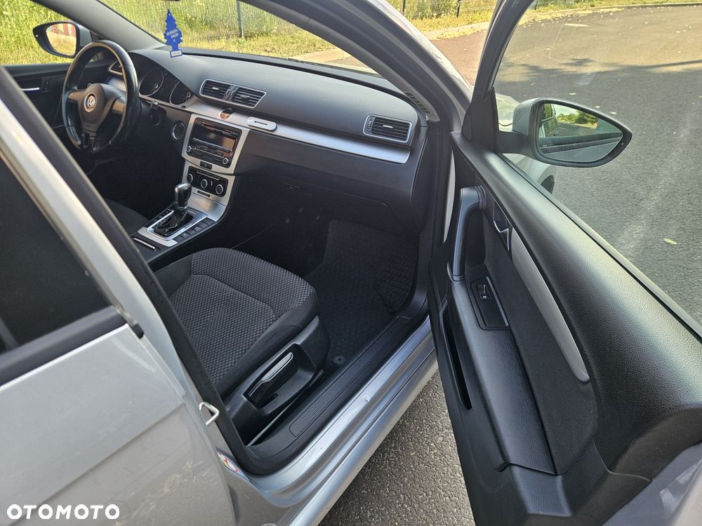 Volkswagen Passat - 6