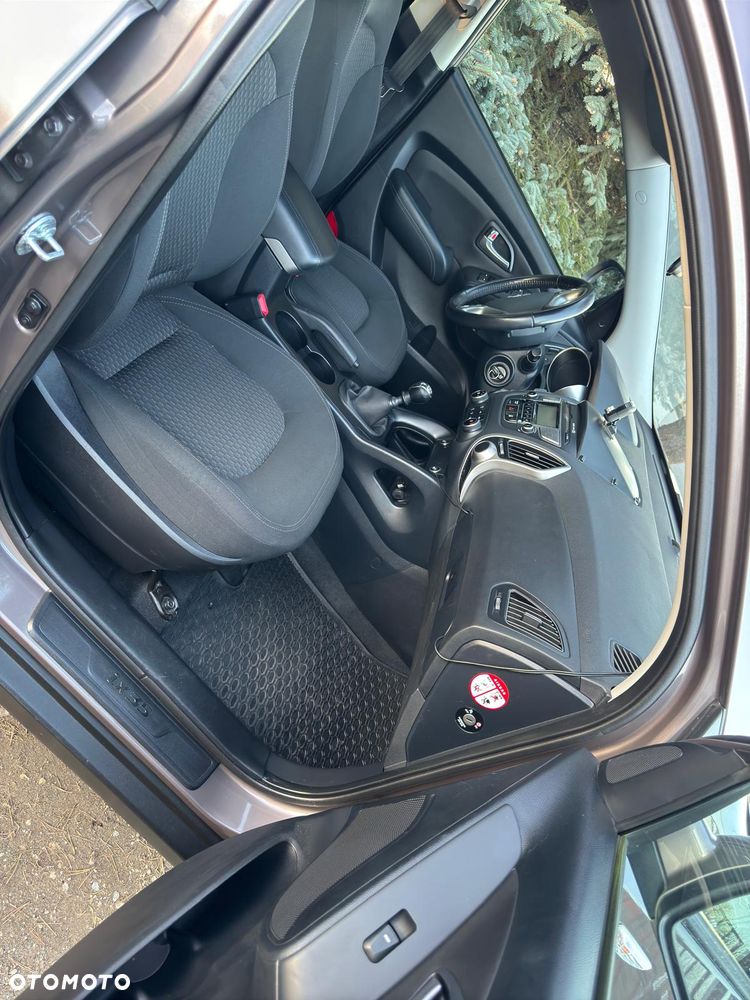 Hyundai ix35 - 14