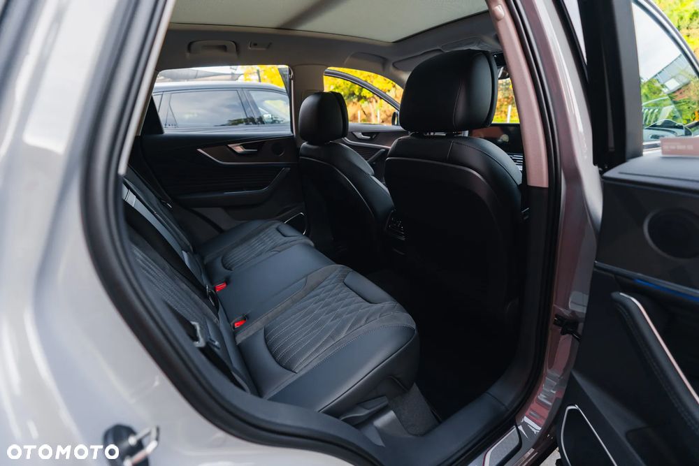 Hongqi HS5 2.0T Executive AWD - 26