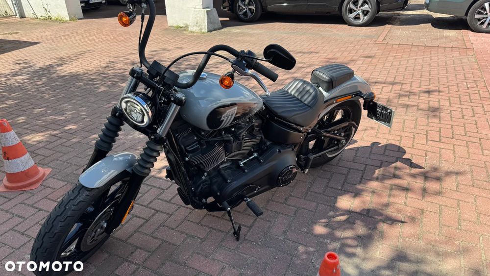 Harley-Davidson Softail Street Bob - 8