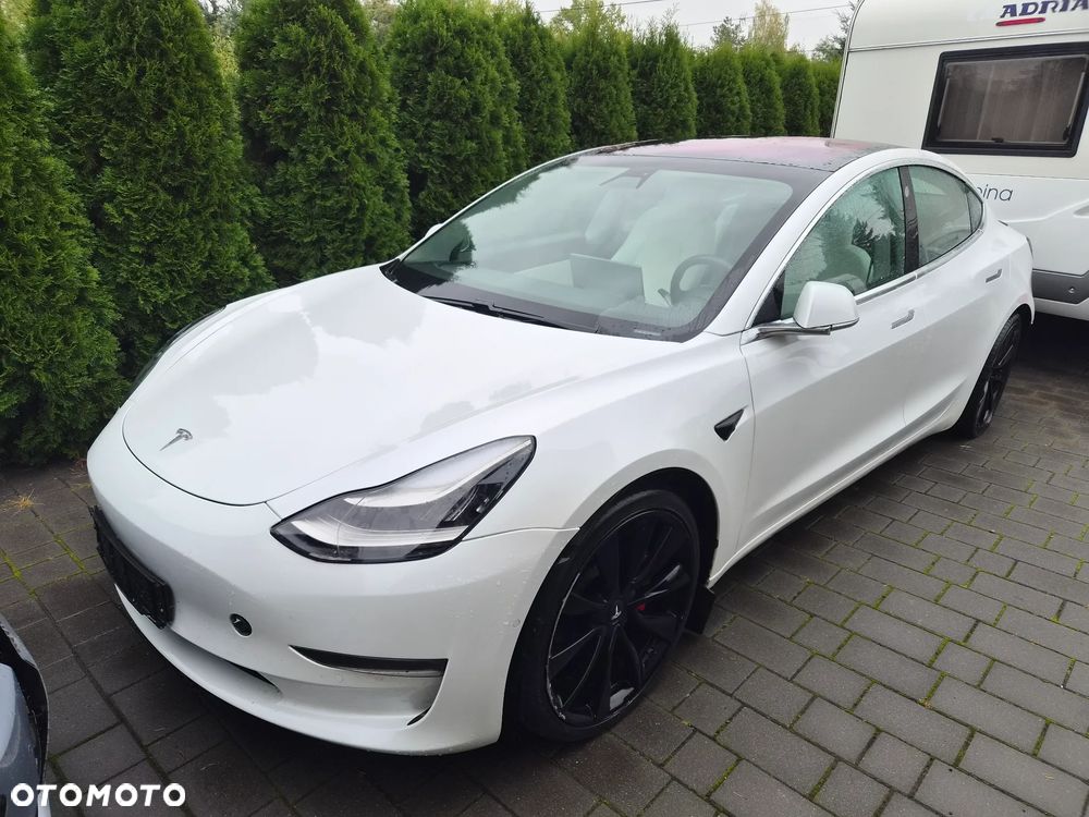 Tesla Model 3 Performance AWD - 3