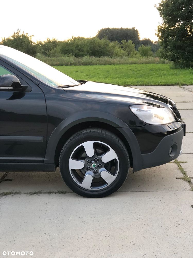 Skoda Octavia 2.0 TDI DPF 4x4 DSG Scout - 8