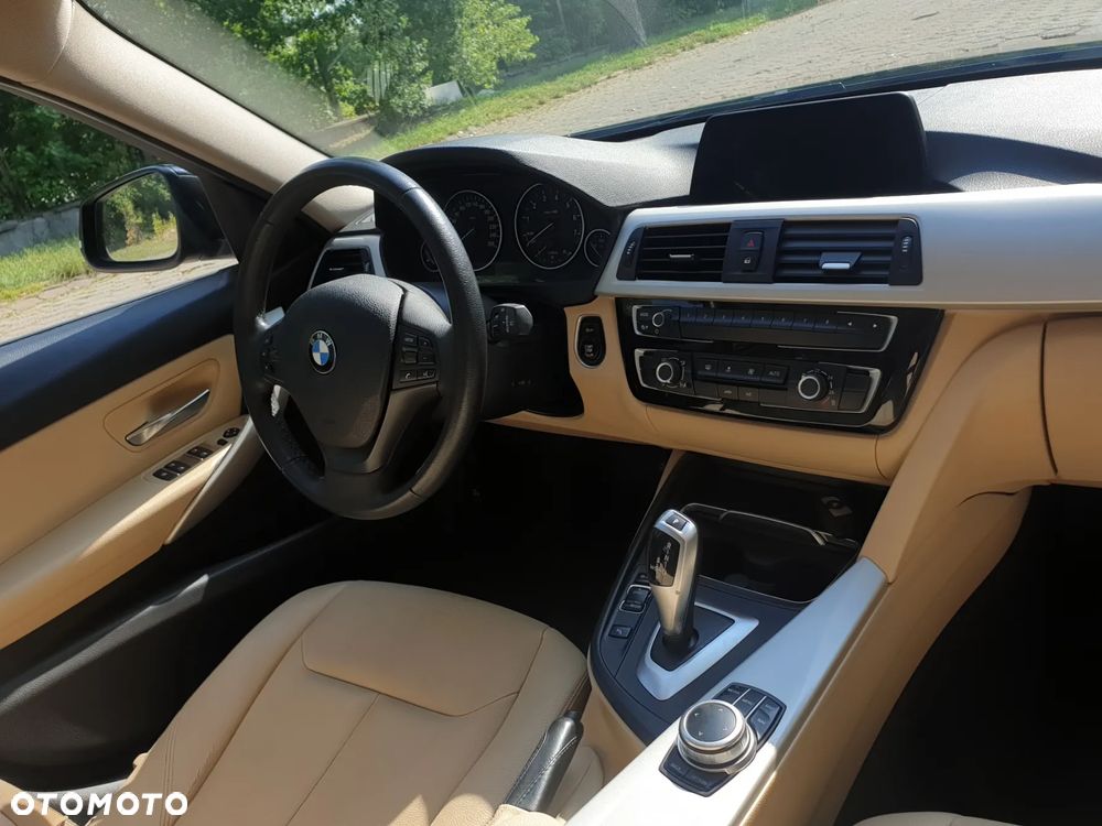BMW Seria 3 318i - 12