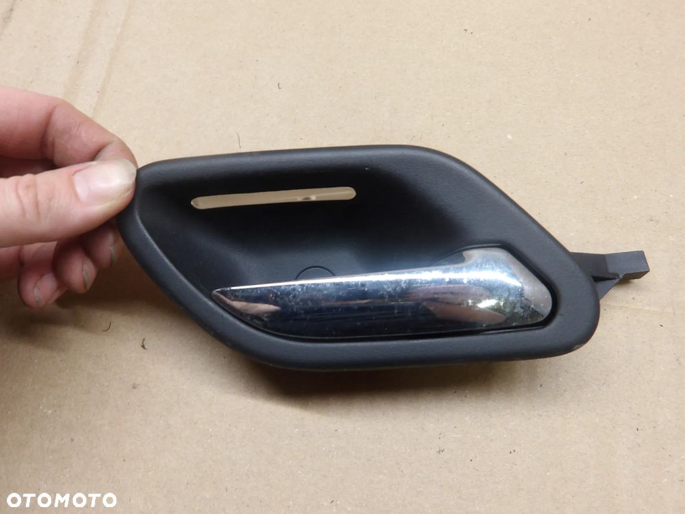 BMW E38 LIFT 99-01r. KLAMKA WEWNĘTRZNA PRAWY TYŁ - 4
