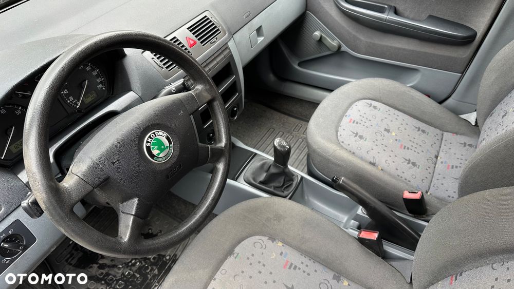 Skoda Fabia - 3