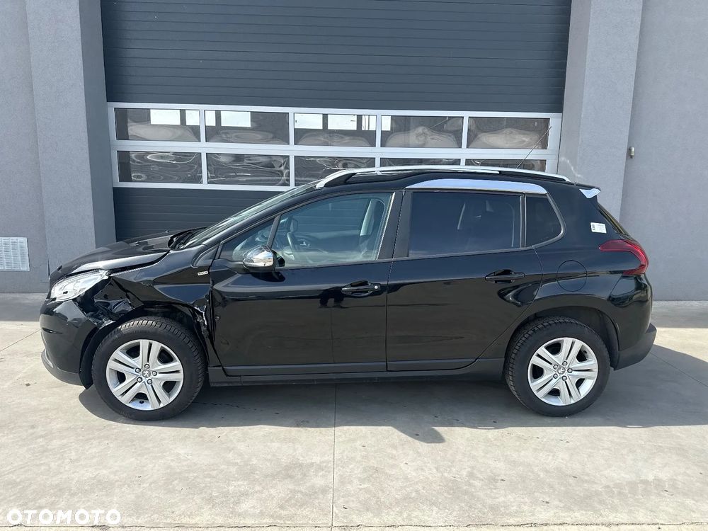 Peugeot 2008 1.6 BlueHDi Style - 4