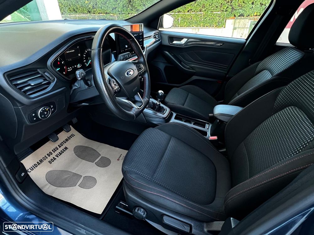 Ford Focus 1.0 EcoBoost MHEV ST-Line X - 13