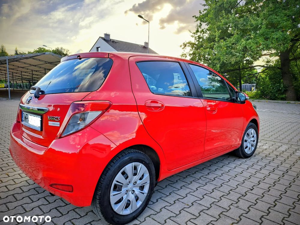 Toyota Yaris - 4