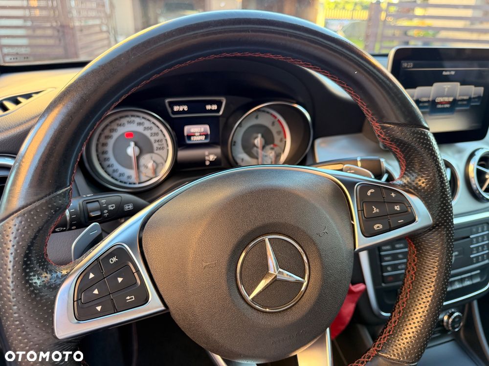 Mercedes-Benz GLA 200 (CDI) d 7G-DCT AMG Line - 14