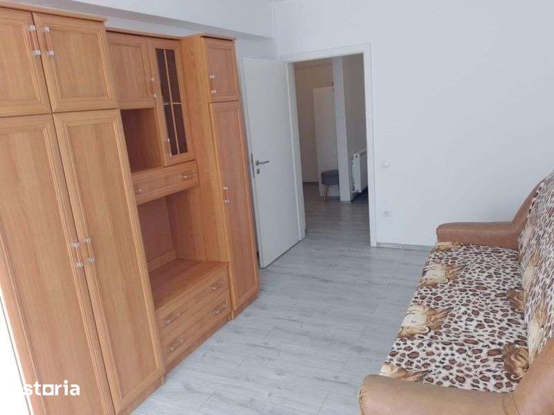 Apartament de închiriat 3 camere — fotografia 1