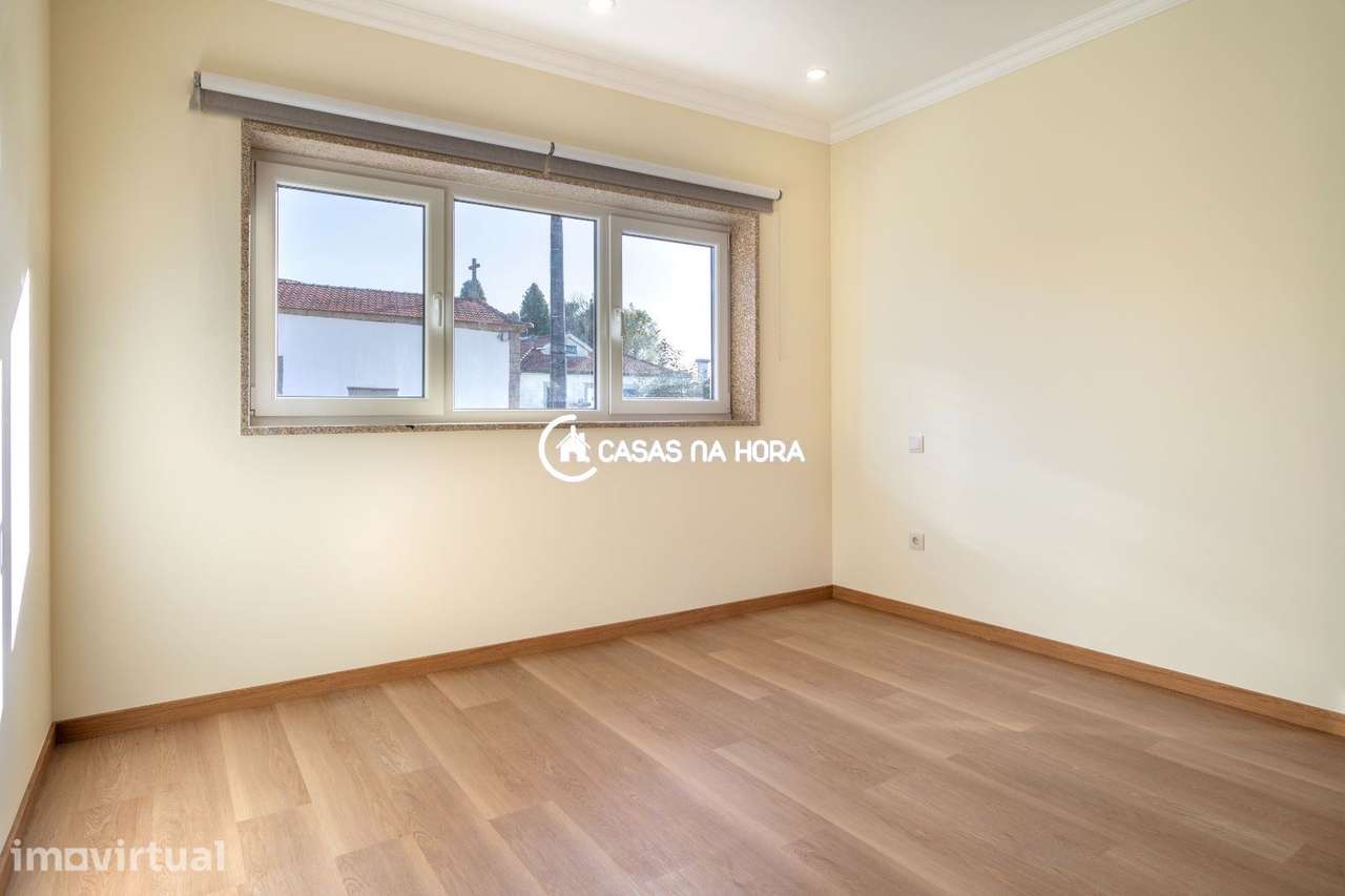 Moradia | Condomínio Fechado Moradias | Sandim - Grande imagem: 4/24