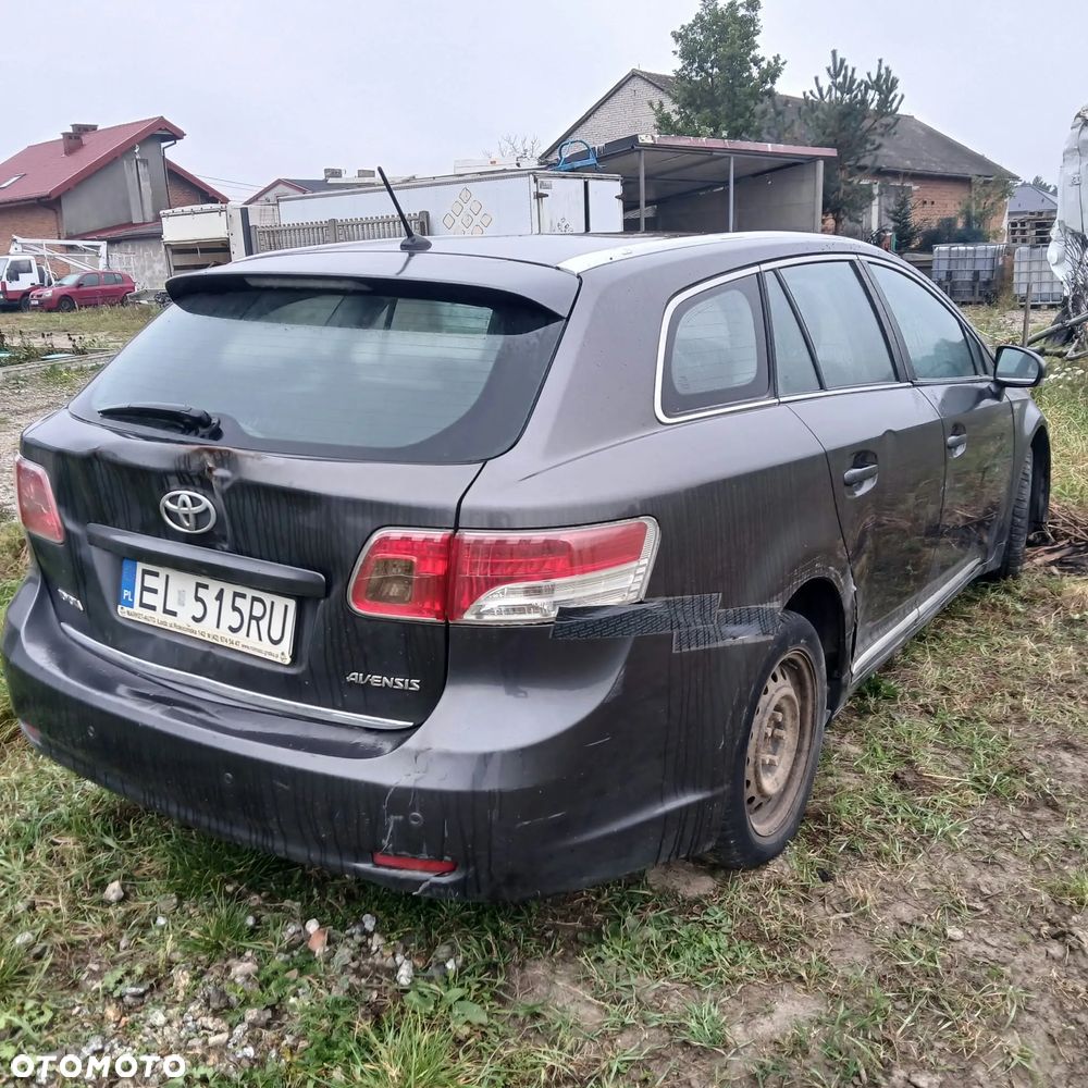 Toyota Avensis 2.0 D-4D - 8