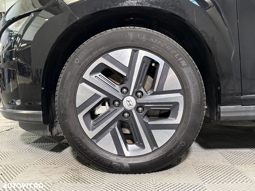 Hyundai KONA - 15