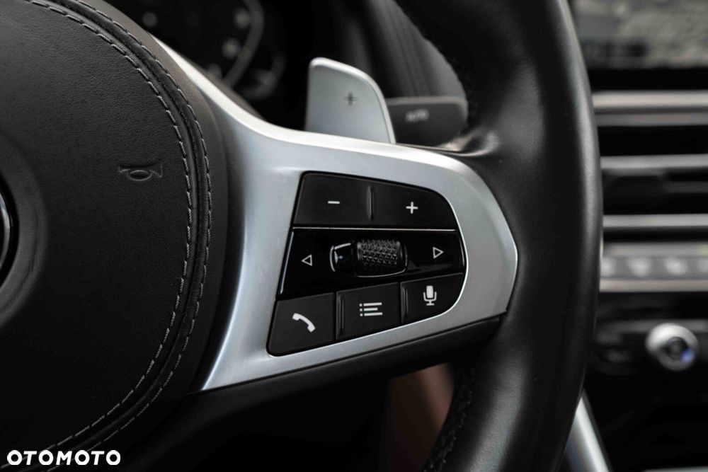 BMW Seria 8 M850i xDrive - 28