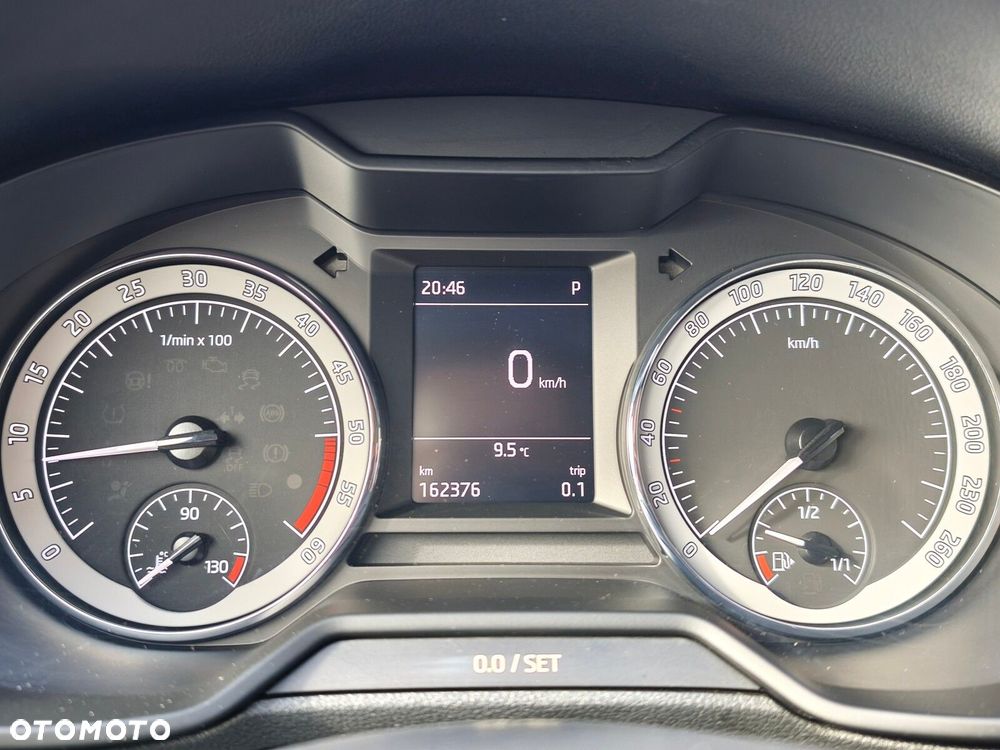 Skoda Octavia 2.0 TDI SCR Style DSG - 25