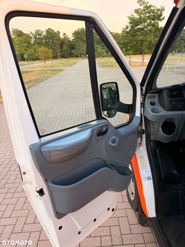 Ford Transit - 20