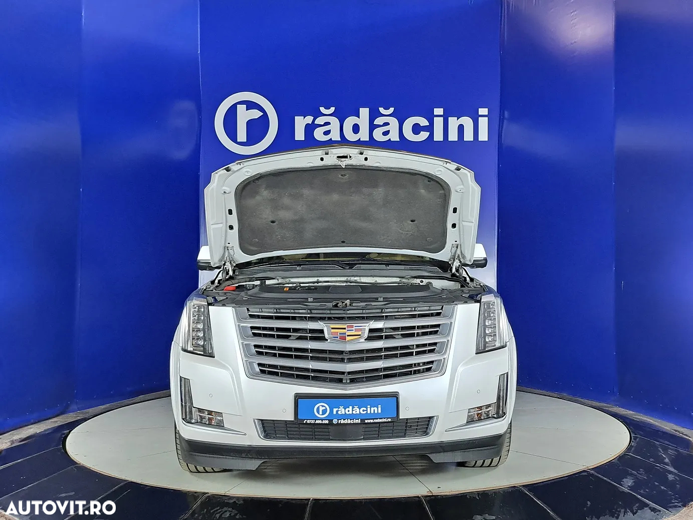 Cadillac Escalade - 34