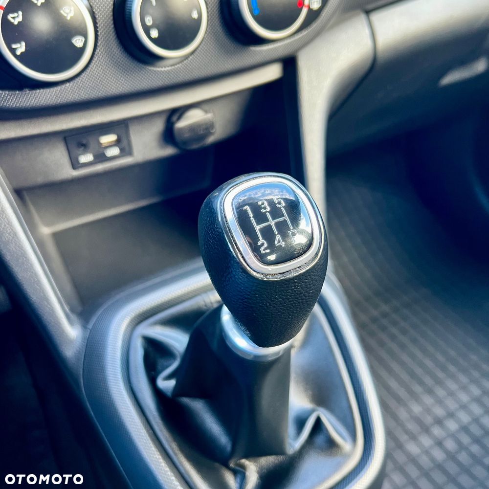 Hyundai i10 1.0 YES Silver - 17