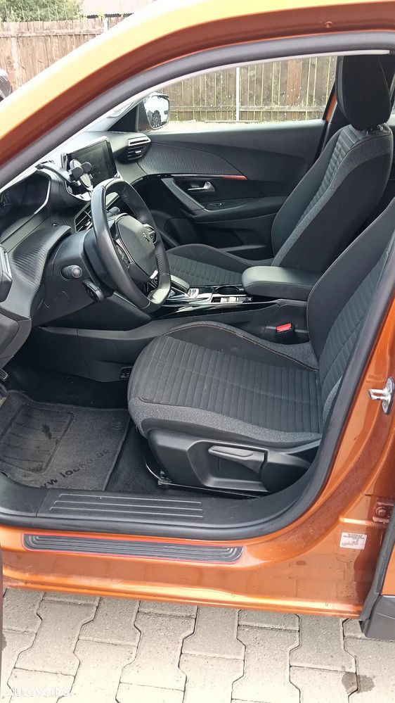 Peugeot 2008 - 9