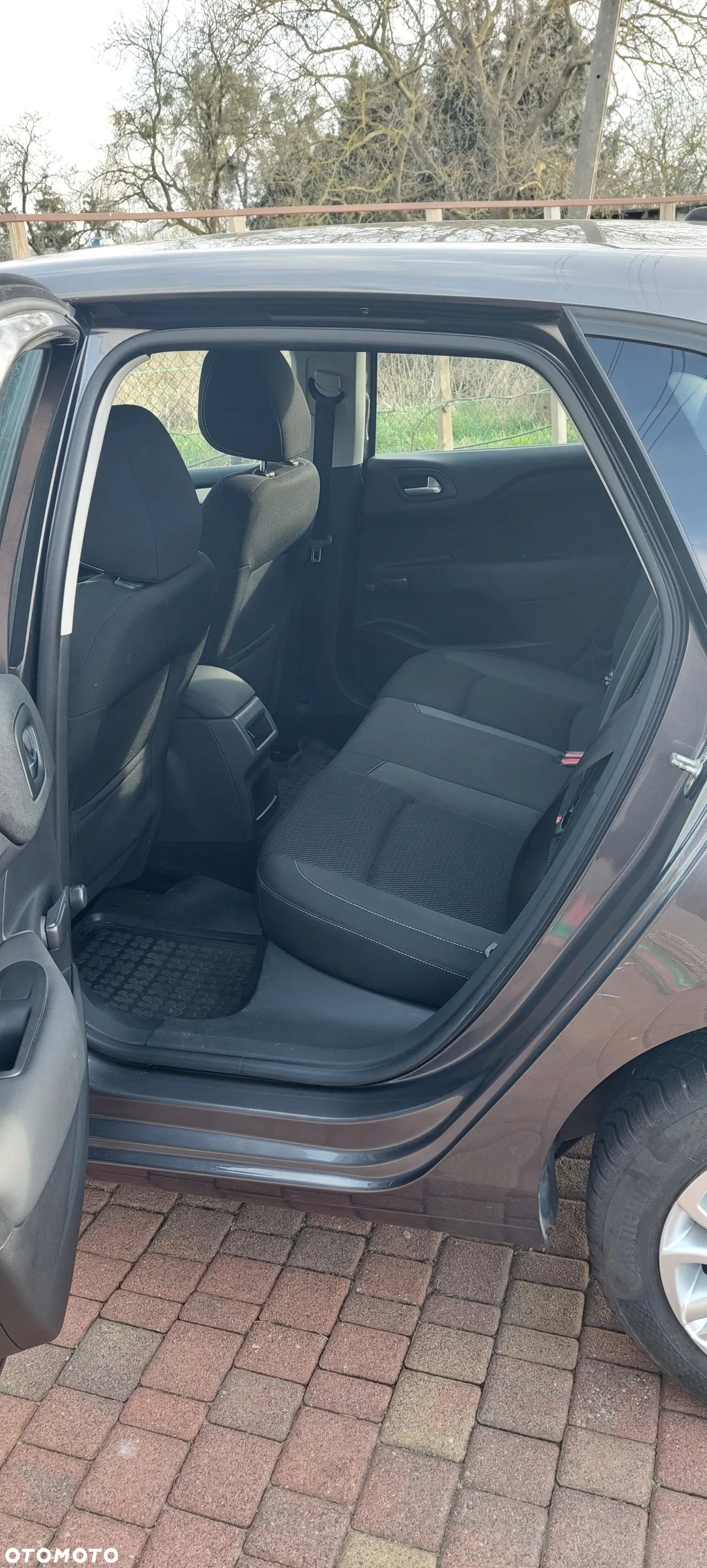 Citroën C4 1.6 HDi Seduction - 9