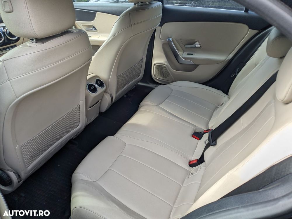 Mercedes-Benz A 200 7G-DCT - 5