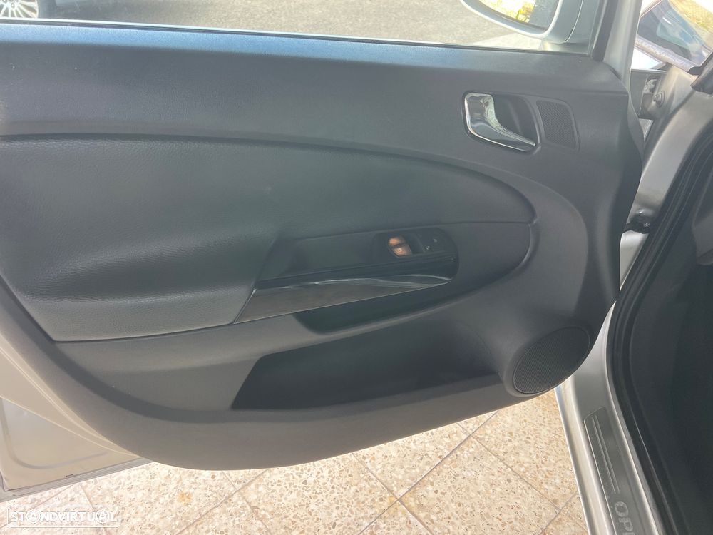 Opel Corsa 1.2 Cosmo - 16