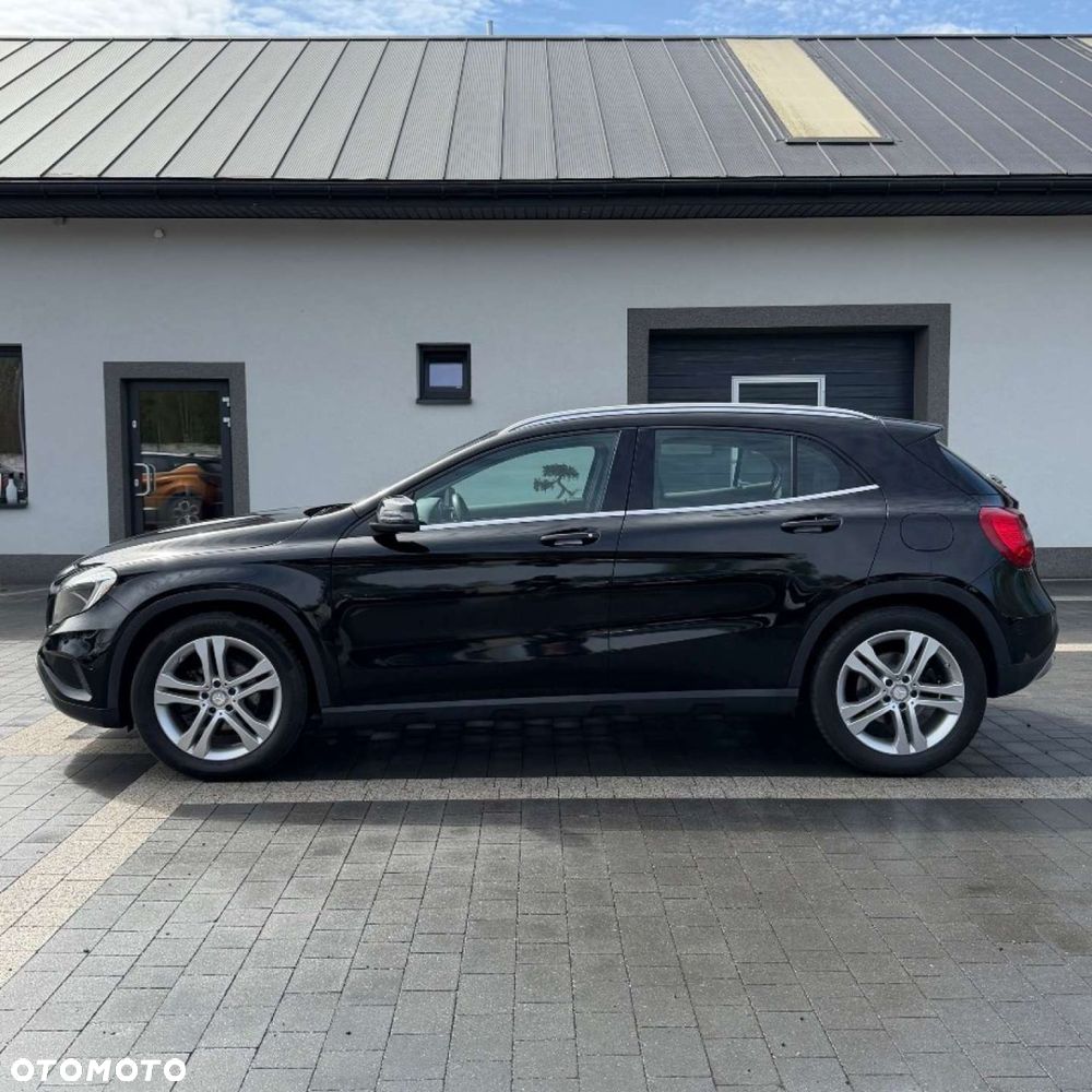 Mercedes-Benz GLA - 6