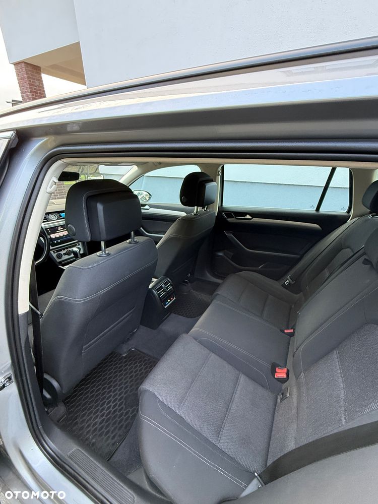 Volkswagen Passat 2.0 TDI BMT Comfortline DSG - 9
