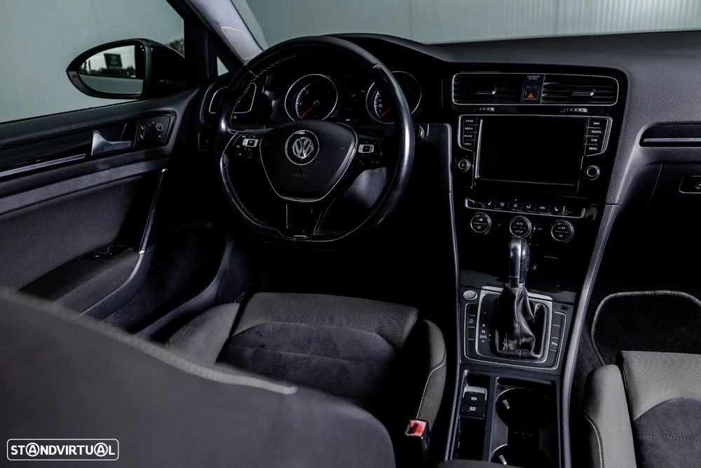 VW Golf 2.0 BlueTDI DSG Comfortline - 16