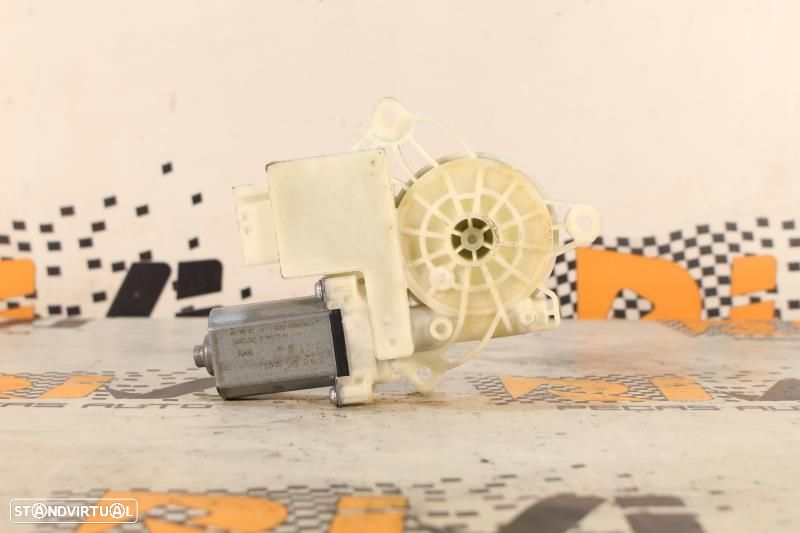 Motor Do Elevador De Vidro Frente Direito Bmw 3 (G20)  8495866 / C8069 - 1