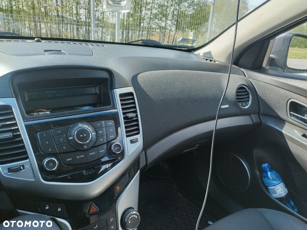 Chevrolet Cruze 1.6 LT - 2