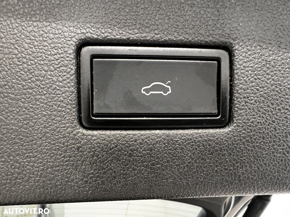 Volkswagen Tiguan - 35