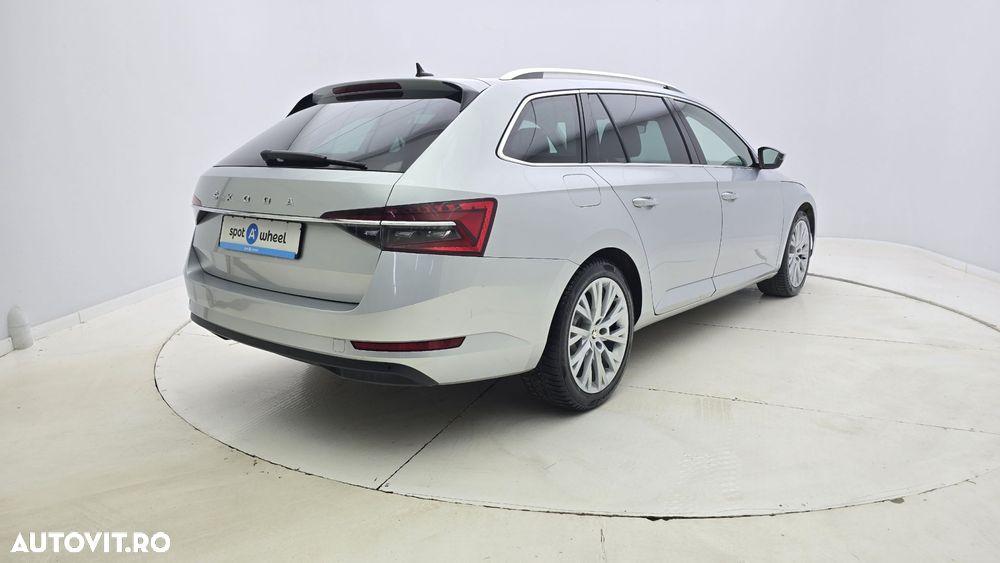Skoda Superb Combi 2.0 TDI DSG Style - 6