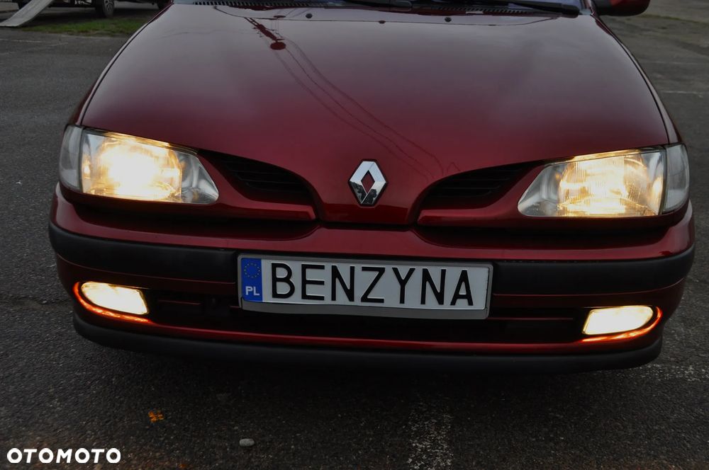 Renault Megane 1.6 RN - 27
