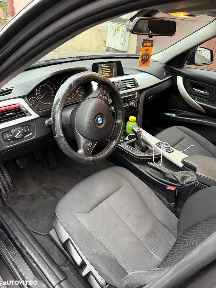 BMW Seria 3 320d EfficientDynamics Edition - 18