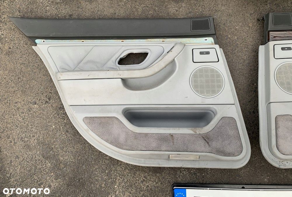 BOCZKI DRZWI KOMPLET SZARE SKÓRA EUROPA BMW E38 - 3