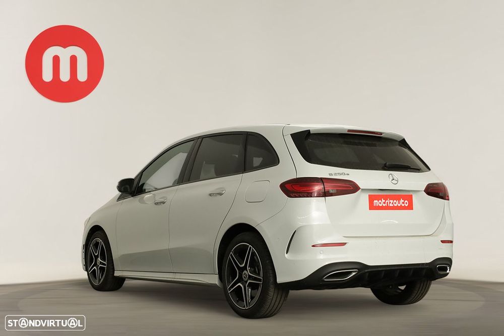 Mercedes-Benz B 250 e AMG Line - 3