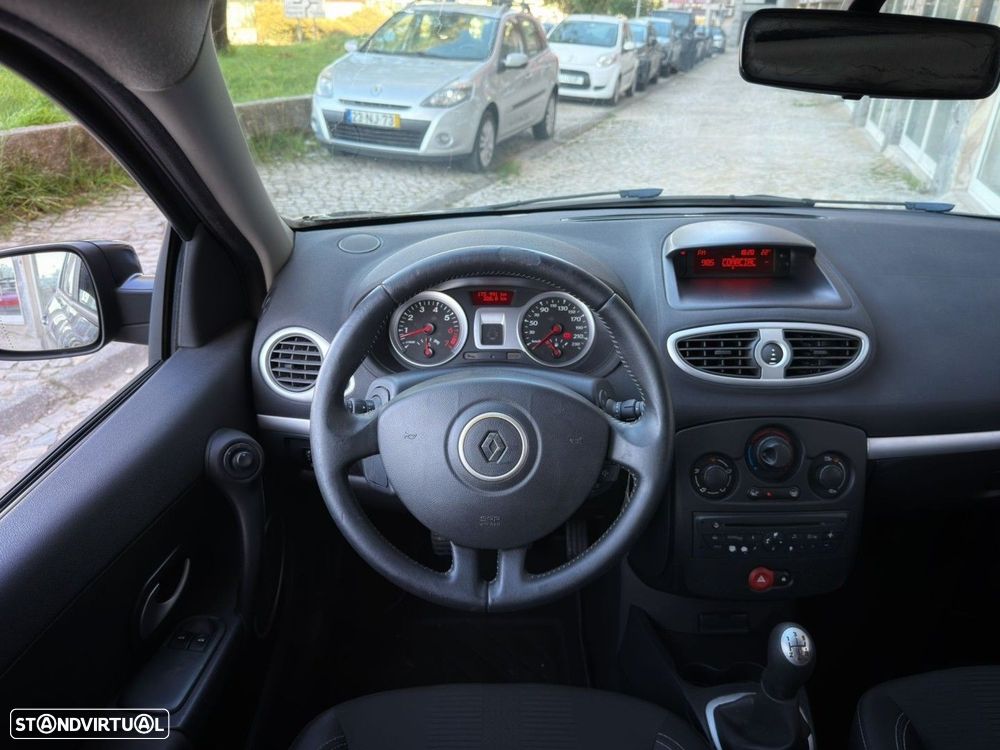 Renault Clio 1.2 16V Dynamique - 15