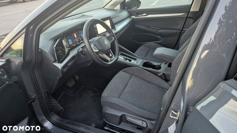 Volkswagen Golf - 11