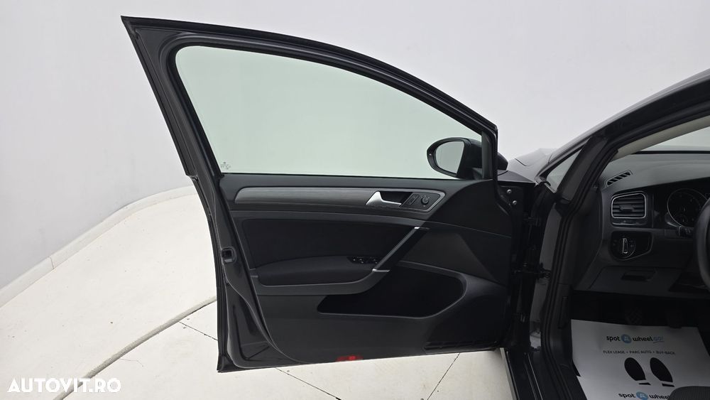 Volkswagen Golf 1.6 TDI Comfortline - 11