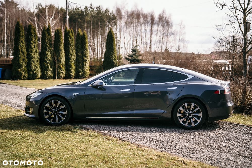 Tesla Model S Long Range Plus - 2
