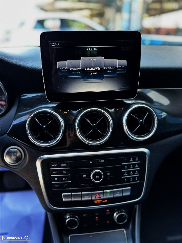 Mercedes-Benz CLA 220 d Shooting Brake Urban Aut. - 13