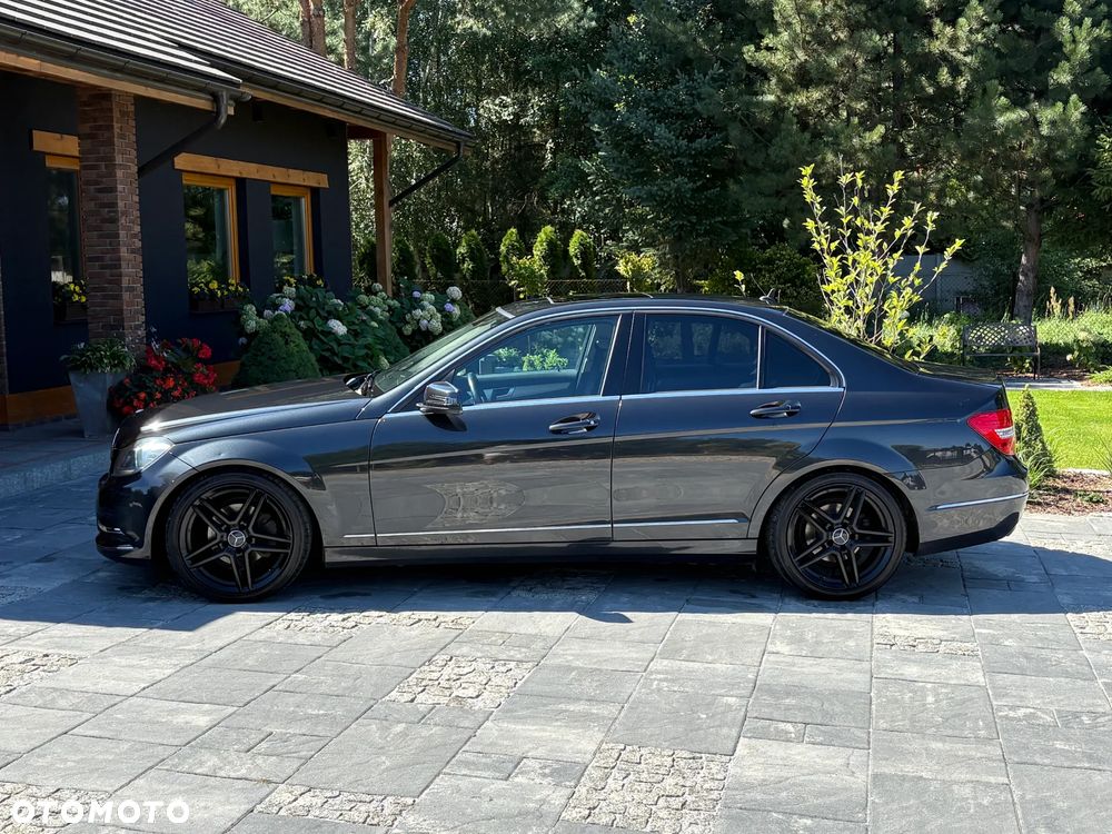 Mercedes-Benz Klasa C 180 Avantgarde Edition - 15