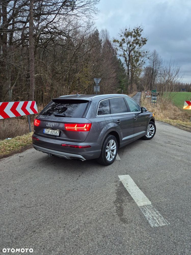 Audi Q7 - 4