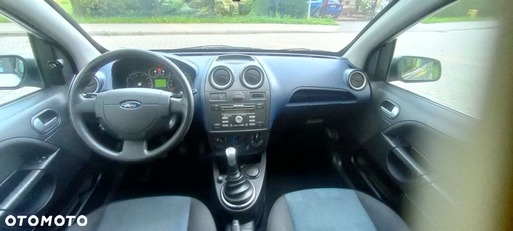 Ford Fiesta - 15