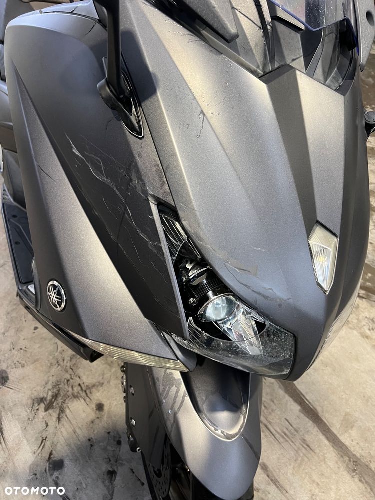 Yamaha Tmax - 10